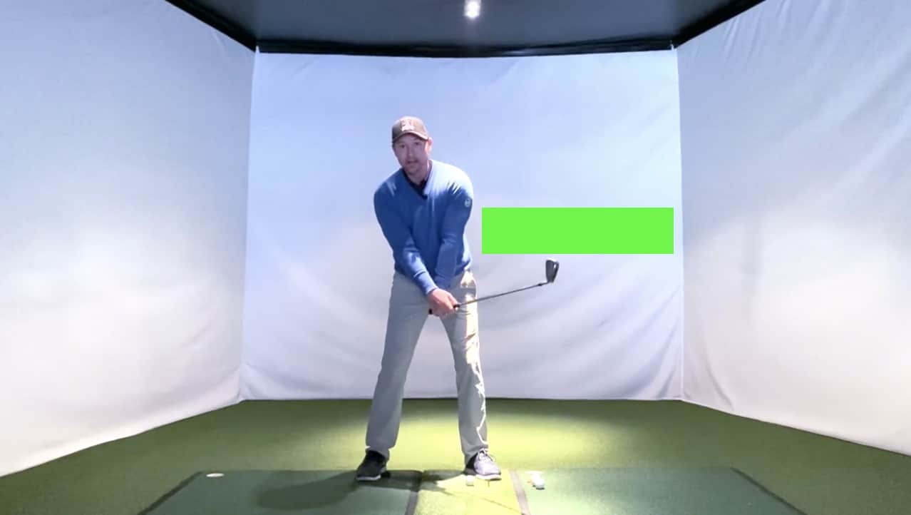 Golfübung Spitze unters Brett für besseren Ballkontakt
